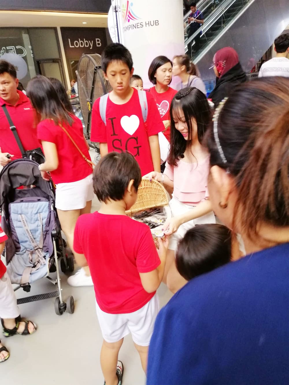 Walkway flyer distribution tampines hub distributor passing flyers 4